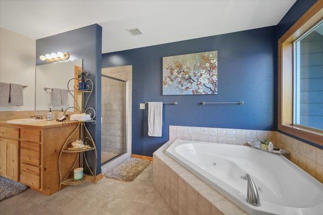 305 W Viewmont Ln, Spokane, WA 99224