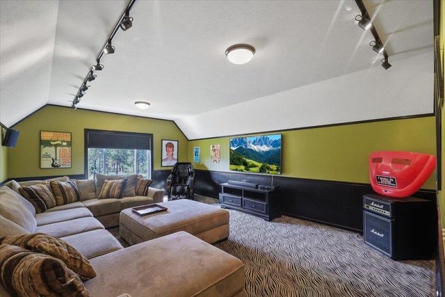 305 W Viewmont Ln, Spokane, WA 99224