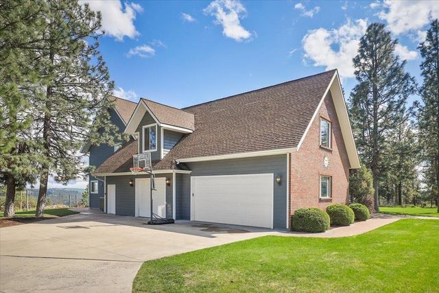 305 W Viewmont Ln, Spokane, WA 99224