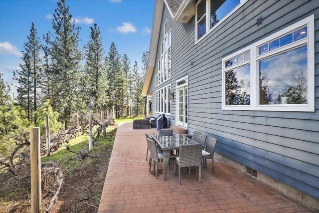 305 W Viewmont Ln, Spokane, WA 99224