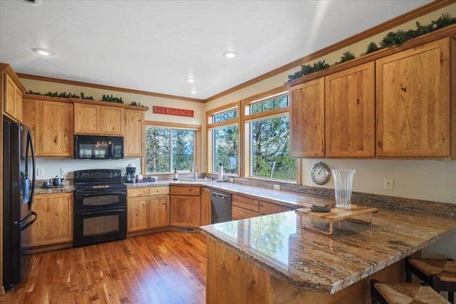 305 W Viewmont Ln, Spokane, WA 99224