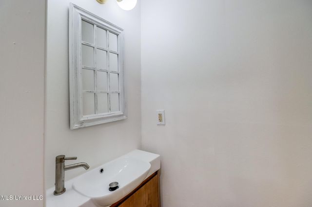 555 Saint John Street, Bay Saint Louis, MS 39520