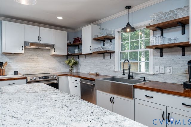 11416 Doswell Rd, Doswell, VA 23047