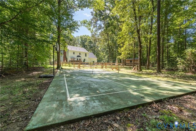 11416 Doswell Rd, Doswell, VA 23047