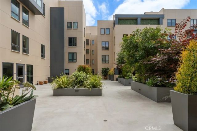 39 S Los Robles Avenue 6017, Pasadena, CA 91101