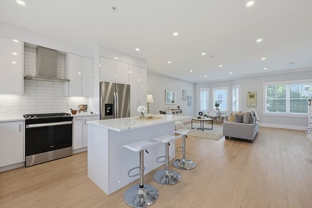29 Cherry 3, Waltham, MA 02453