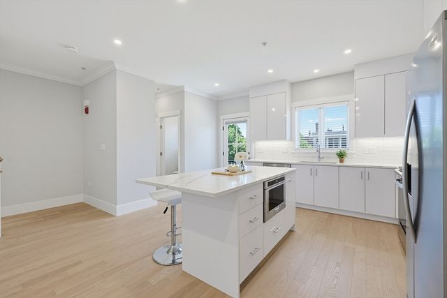 29 Cherry 3, Waltham, MA 02453