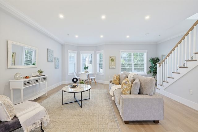 29 Cherry 3, Waltham, MA 02453