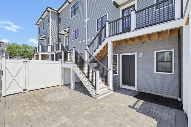 29 Cherry 3, Waltham, MA 02453