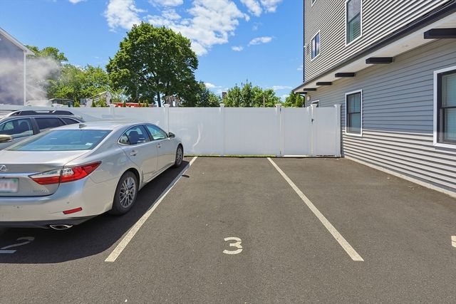 29 Cherry 3, Waltham, MA 02453