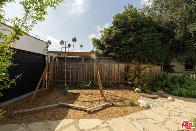 3536 West Boulevard, Los Angeles, CA 90016