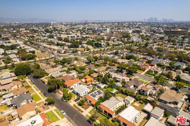3536 West Boulevard, Los Angeles, CA 90016