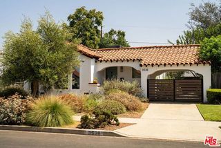 3536 West Boulevard, Los Angeles, CA 90016