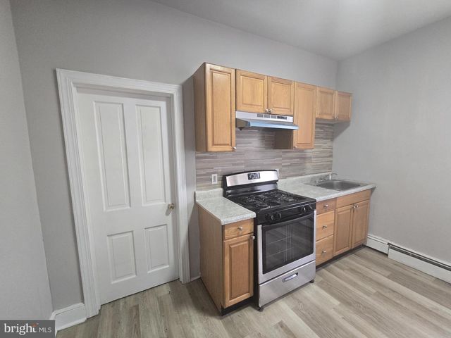 5526 N MASCHER ST #2ND FL REAR, Philadelphia, PA 19120