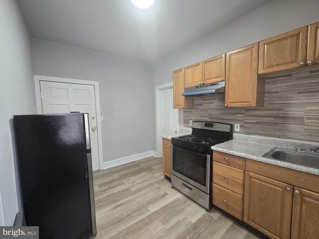 5526 N MASCHER ST #2ND FL REAR, Philadelphia, PA 19120