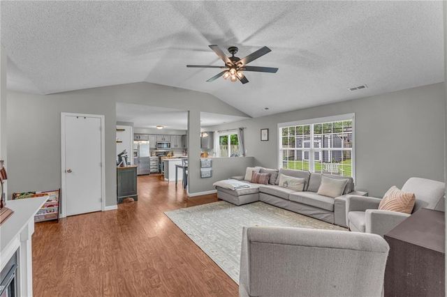 1010 Home Circle, Lawrence, KS 66046