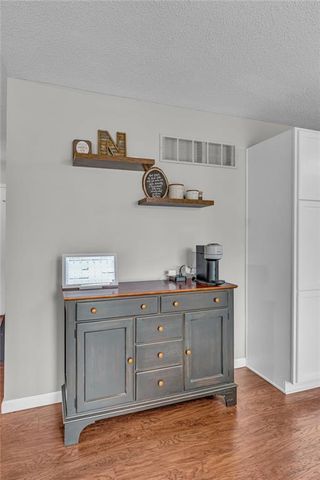 1010 Home Circle, Lawrence, KS 66046