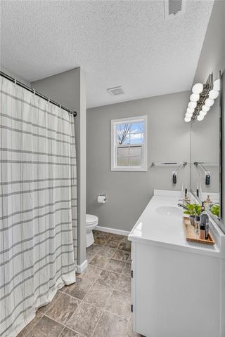 1010 Home Circle, Lawrence, KS 66046