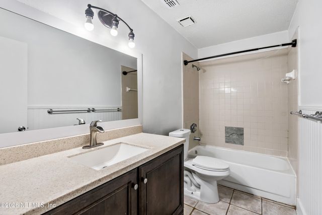 4023 STILLWOOD Drive, Jacksonville, FL 32257