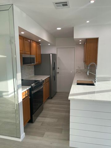 808 SE Degan Drive, Port St. Lucie, Port St Lucie, FL 34983