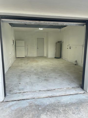 808 SE Degan Drive, Port St. Lucie, Port St Lucie, FL 34983