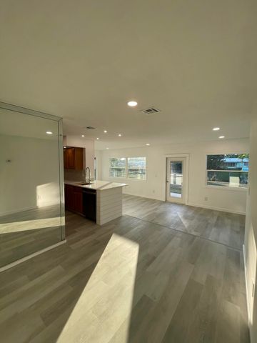 808 SE Degan Drive, Port St. Lucie, Port St Lucie, FL 34983