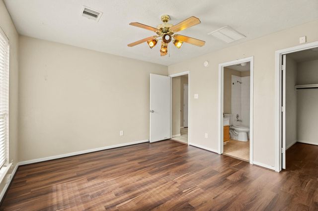 5247 Panay Park Drive, Houston, TX 77048