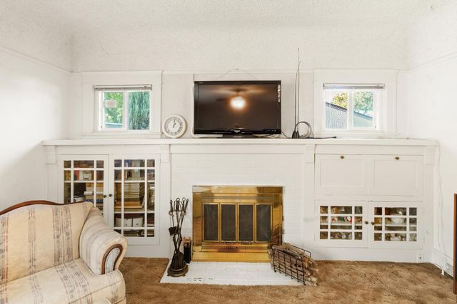 1037 W Magnolia St, Stockton, CA 95203