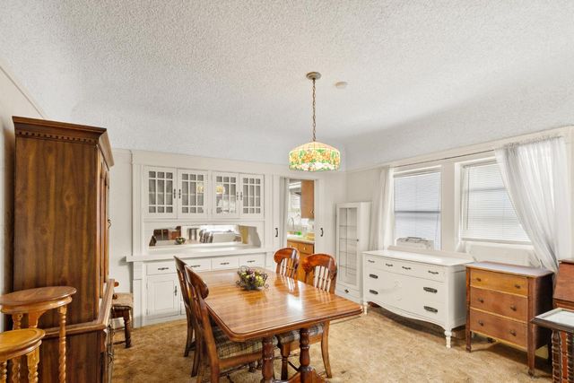 1037 W Magnolia St, Stockton, CA 95203