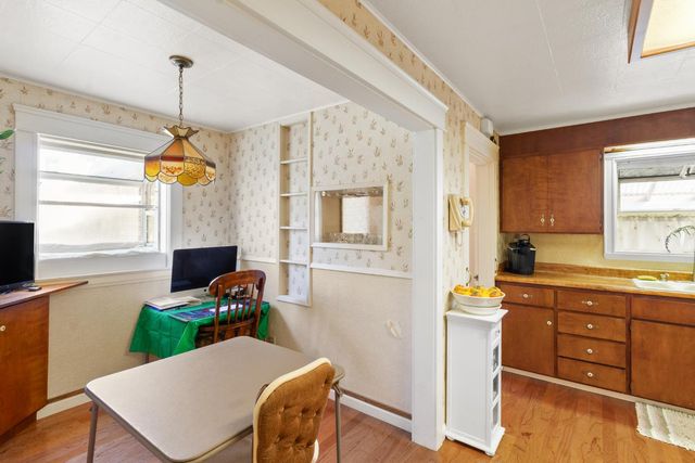 1037 W Magnolia St, Stockton, CA 95203