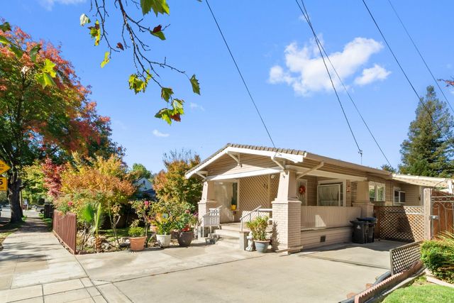 1037 W Magnolia St, Stockton, CA 95203