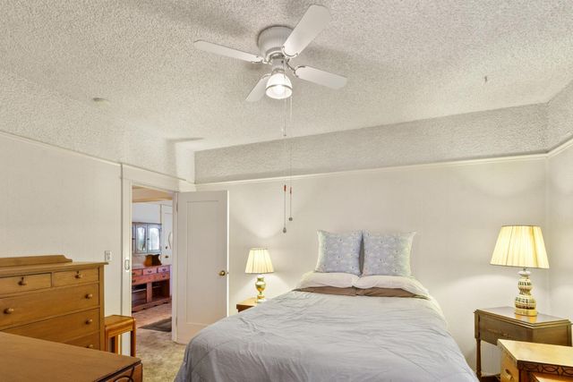 1037 W Magnolia St, Stockton, CA 95203