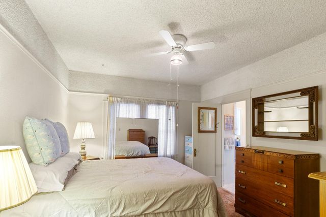 1037 W Magnolia St, Stockton, CA 95203