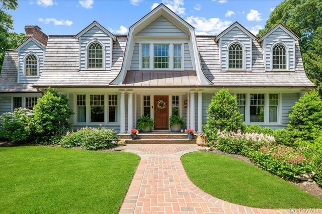 5 Fox Hunt Court, Cold Spring Harbor, NY 11724