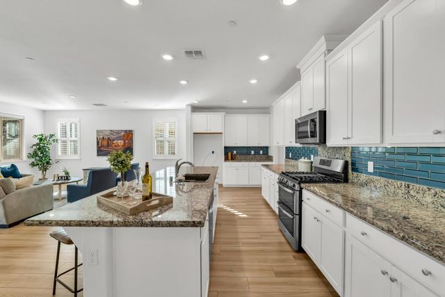 7513 Blue Bell Cir, Sacramento, CA 95829