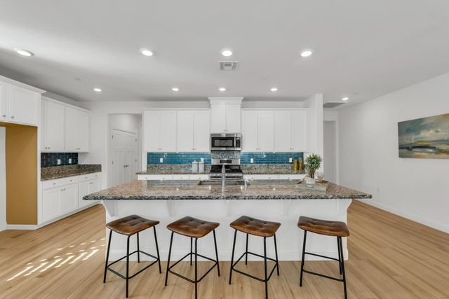 7513 Blue Bell Cir, Sacramento, CA 95829