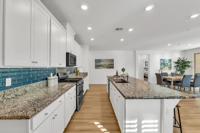 7513 Blue Bell Cir, Sacramento, CA 95829