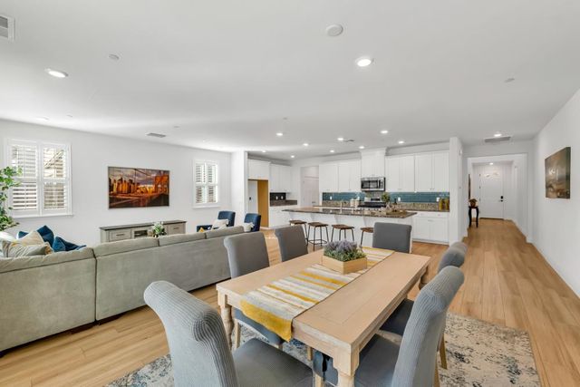 7513 Blue Bell Cir, Sacramento, CA 95829