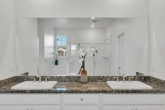 7513 Blue Bell Cir, Sacramento, CA 95829