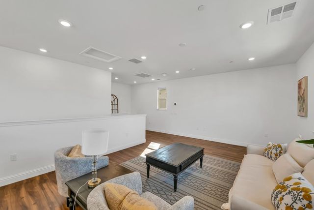 7513 Blue Bell Cir, Sacramento, CA 95829