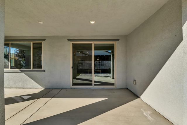 7513 Blue Bell Cir, Sacramento, CA 95829