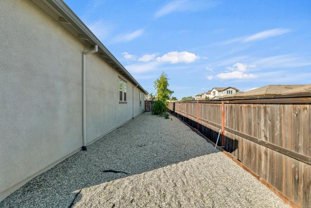 7513 Blue Bell Cir, Sacramento, CA 95829