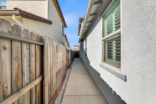 7513 Blue Bell Cir, Sacramento, CA 95829