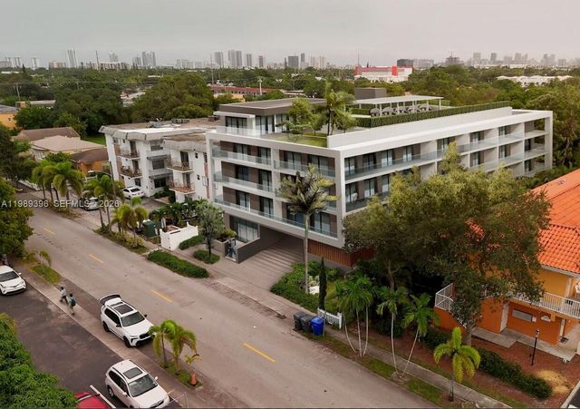 2242 Monroe Street, Hollywood, FL 33020