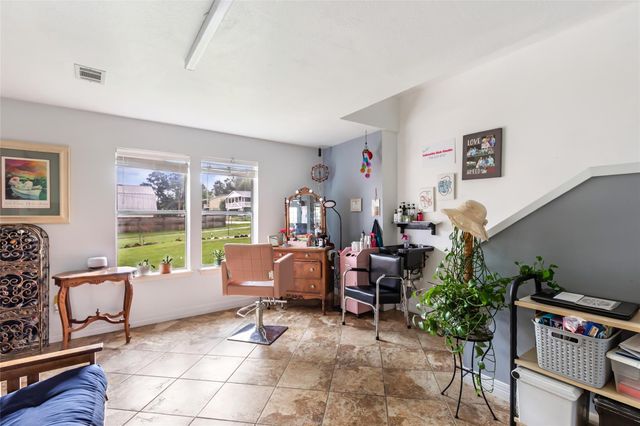 406 Kickapoo Drive, Livingston, TX 77351