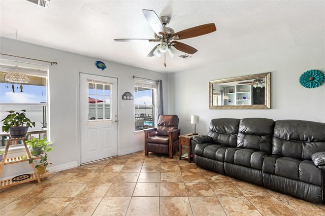 406 Kickapoo Drive, Livingston, TX 77351