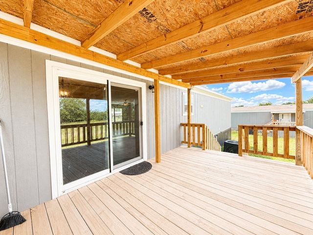 112 Buffalo Gap Drive, Bridgeport, TX 76426
