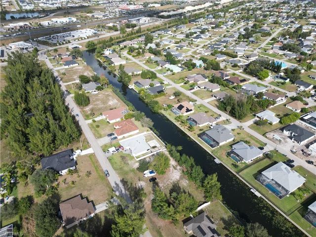 951 SW 15th PL, Cape Coral, FL 33991