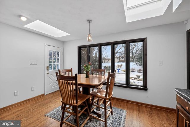 33 IVY LN, Cherry Hill, NJ 08002