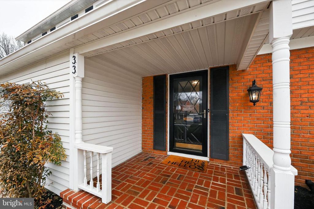 33 IVY LN, Cherry Hill, NJ 08002